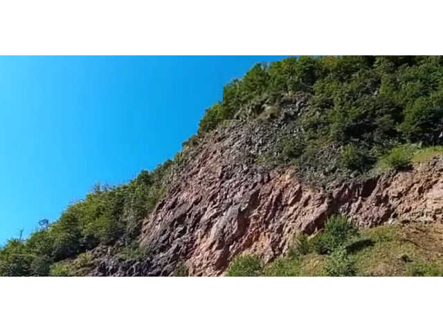 Fostă carieră de andezit piroxenic — imagine 1