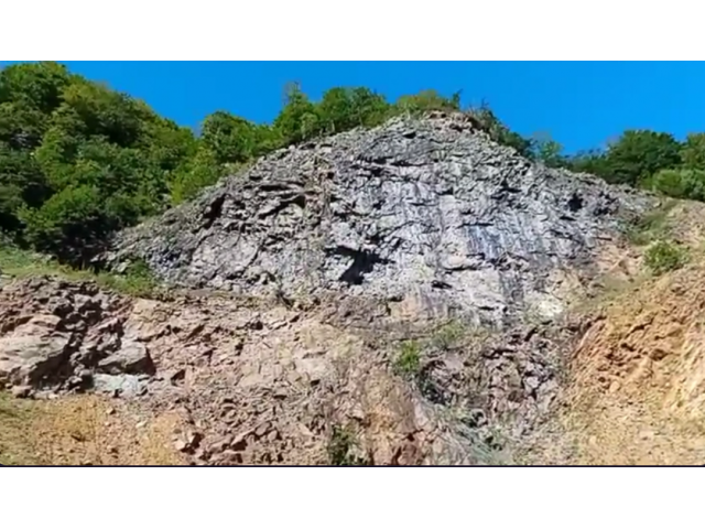 Fostă carieră de andezit piroxenic — imagine 4