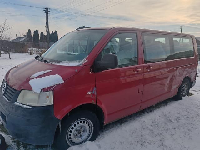 Autoturism Volkswagen Transporter — imagine 2