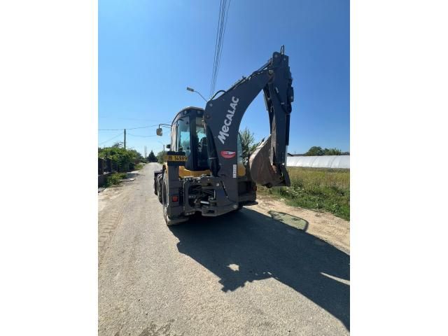 Buldoexcavator și pachet de bunuri mobile — imagine 2