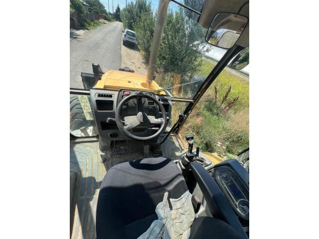 Buldoexcavator și pachet de bunuri mobile — imagine 5