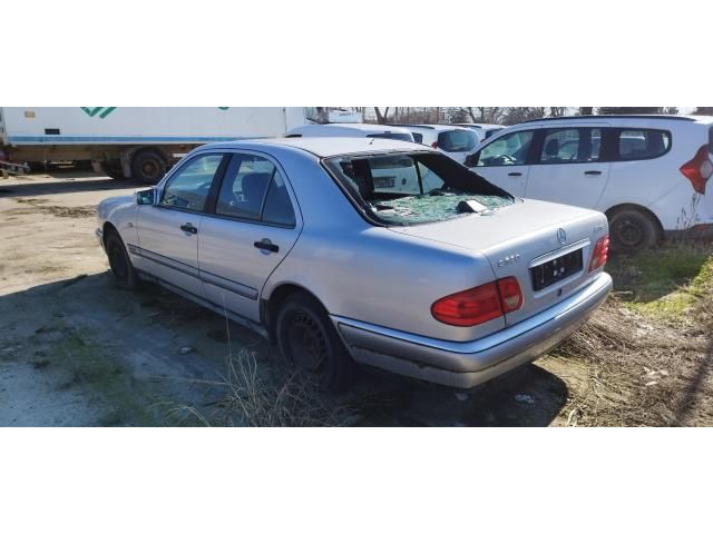 Autovehicule Dacia, Mercedes, Opel, Skoda, Lada, GWM — imagine 4