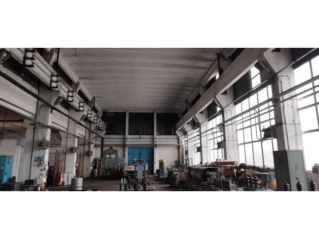 Trei proprietăți industriale — imagine 1