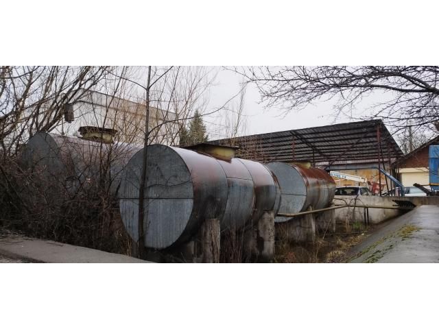 Trei proprietăți industriale — imagine 9