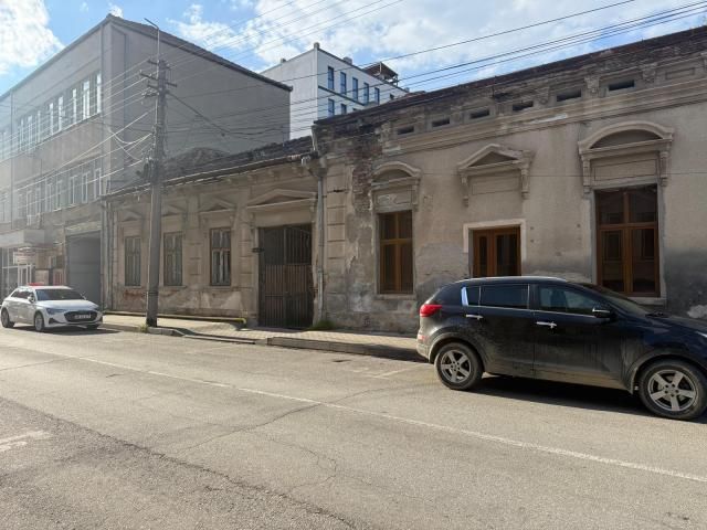 Casă istorică și teren 1.040 mp — imagine 2