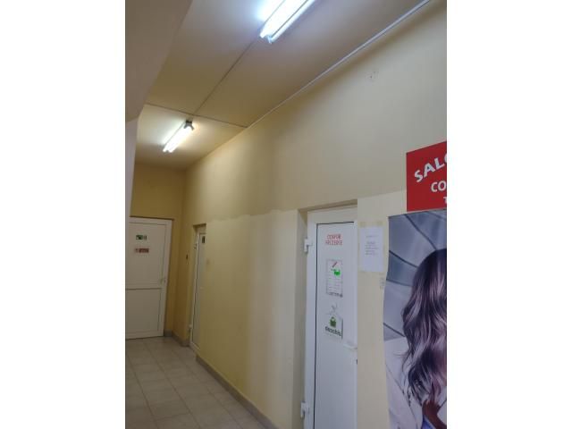 2 corpuri de cladire functiune mixta birouri-servicii — imagine 2