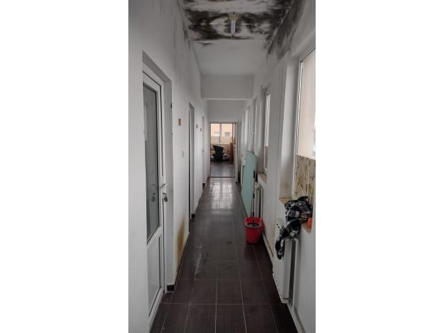 2 corpuri de cladire functiune mixta birouri-servicii — imagine 3