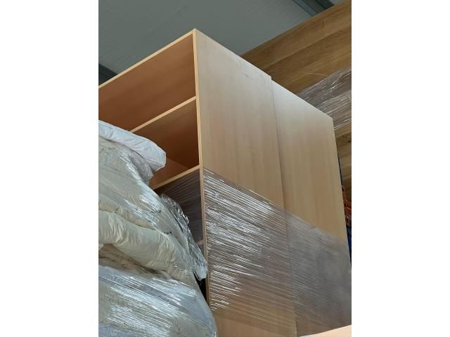 Electrotranspalet și patru dulapuri dressing — imagine 3