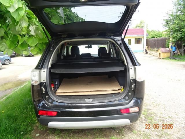 Mitsubishi Outlander — imagine 9