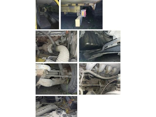 Autoutilitară Mercedes-Benz și remorcă UNSINN — imagine 1