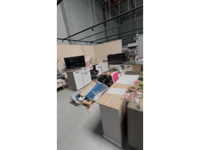 Stoc de mobilier și decorațiuni — imagine 1
