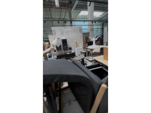 Stoc de mobilier și decorațiuni — imagine 5