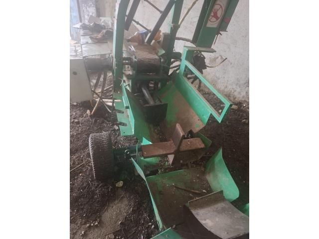 Stoc de pantofi si genti, circular pendula si masina de taiat lemne — imagine 5