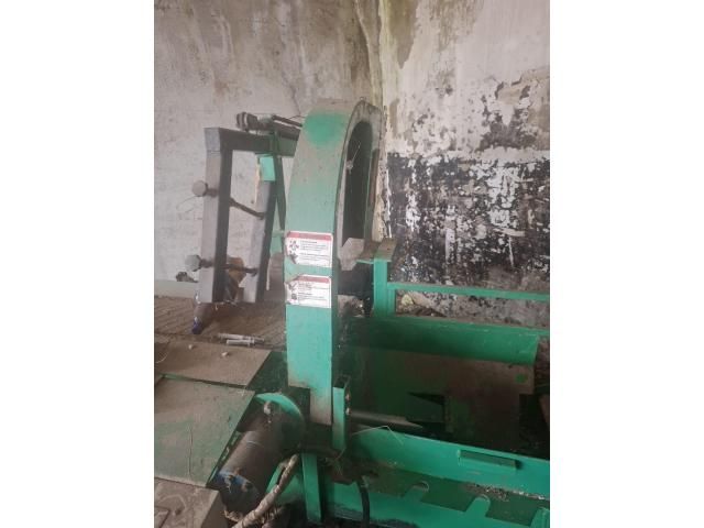 Stoc de pantofi si genti, circular pendula si masina de taiat lemne — imagine 11