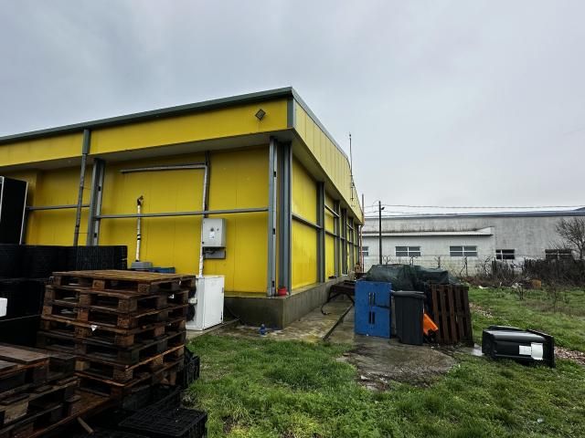 Ansamblu independent - proprietate imobiliara industriala — imagine 3