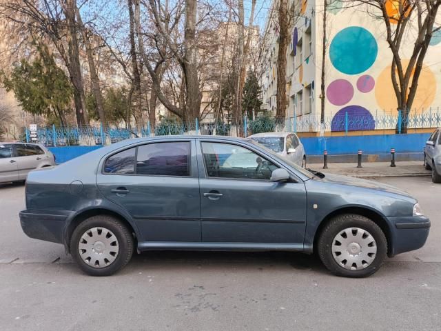 Pachet de 24 de autoturisme — imagine 1