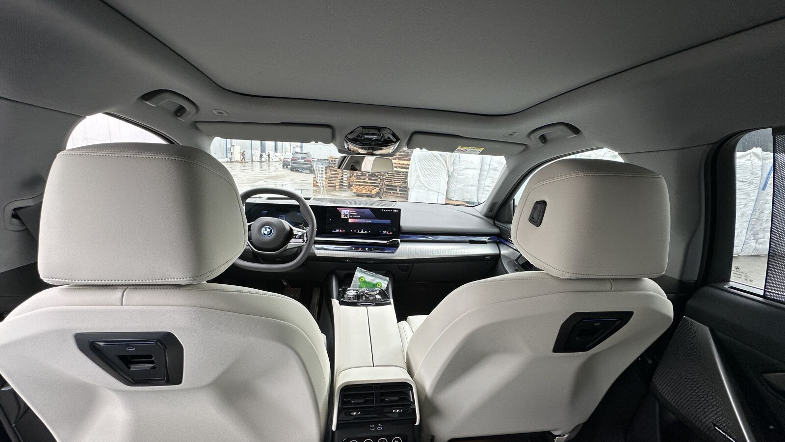 Autoturism BMW 550e xDrive — imagine 4