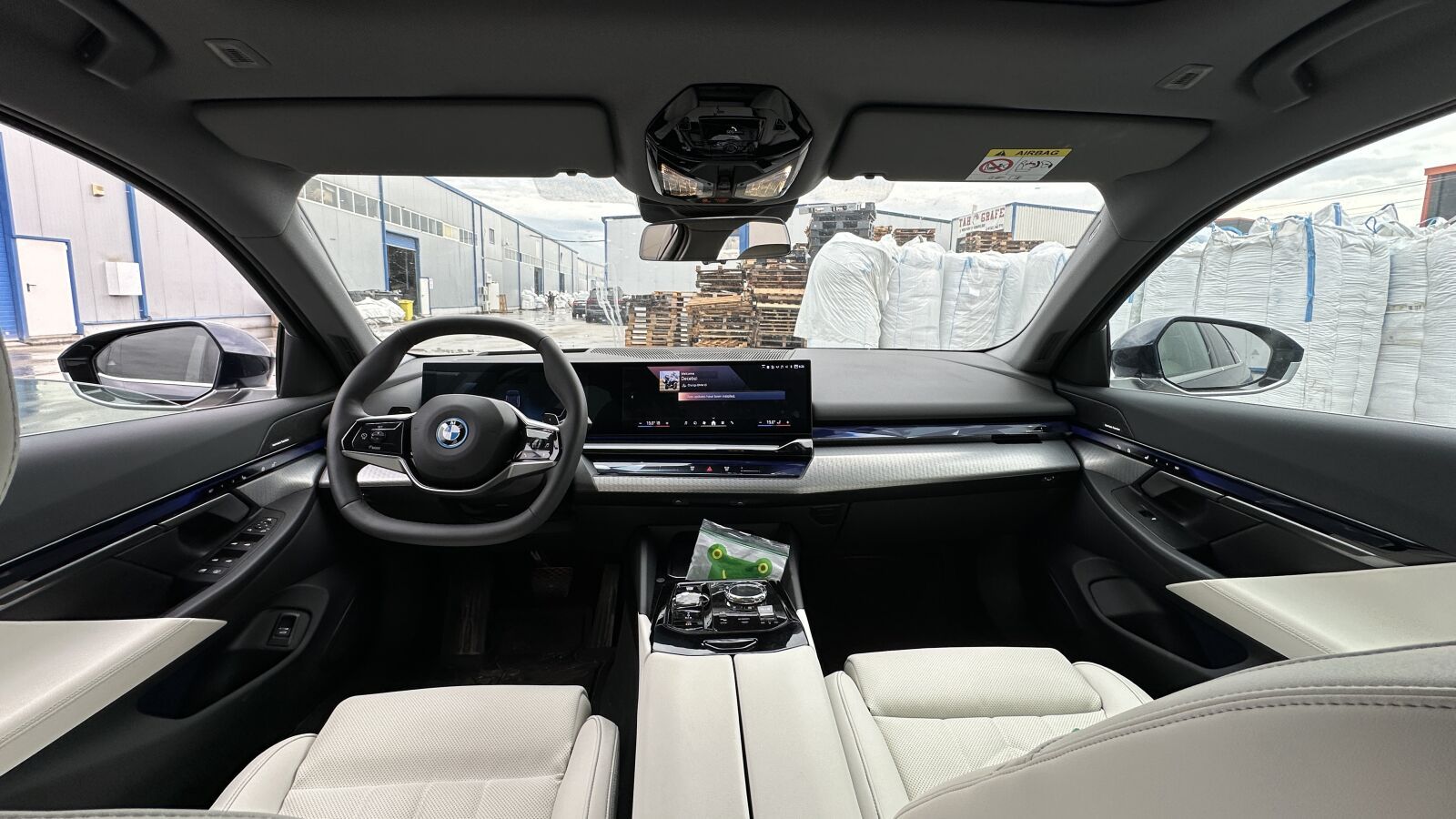 Autoturism BMW 550e xDrive — imagine 7