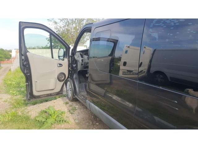 2 autovehicule si pachet de bunuri mobile — imagine 6
