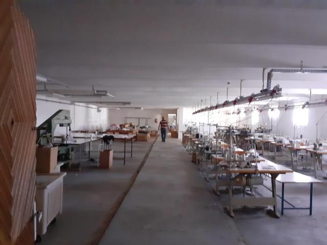 Hala industriala si casa parter — imagine 5