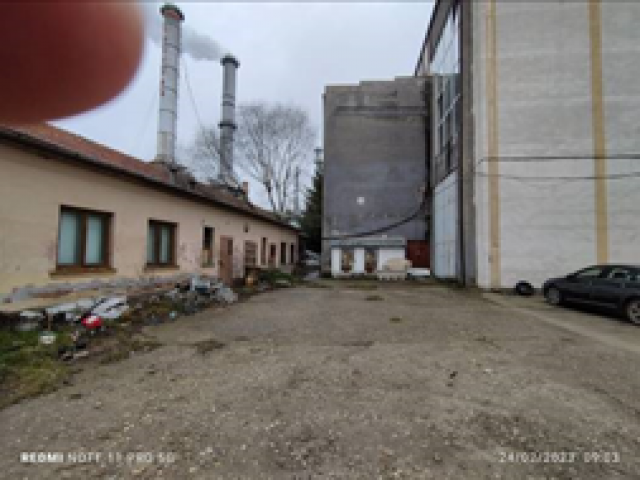 Clădire atelier industrial și teren intravilan — imagine 1