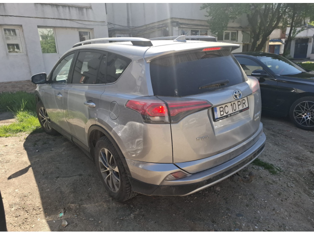Șapte autovehicule și semiremorci — imagine 13