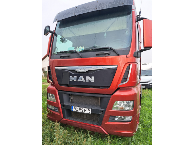 Șapte autovehicule și semiremorci — imagine 10