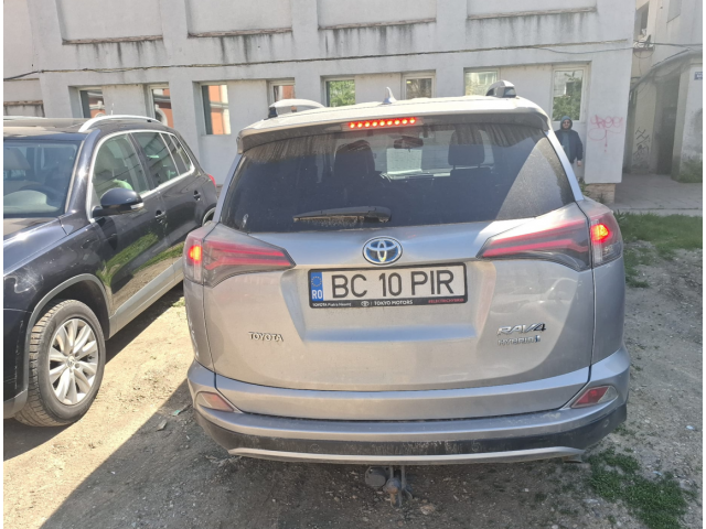 Șapte autovehicule și semiremorci — imagine 15