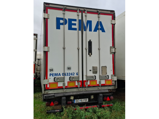 Șapte autovehicule și semiremorci — imagine 17