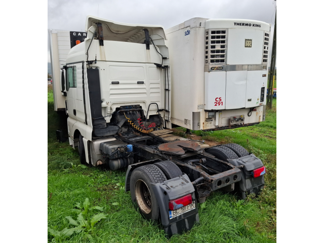 Șapte autovehicule și semiremorci — imagine 19