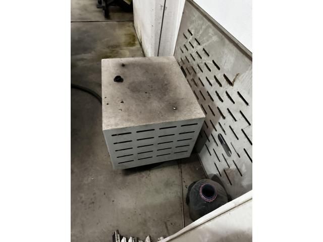 Utilaje industriale și două autoutilitare — imagine 24