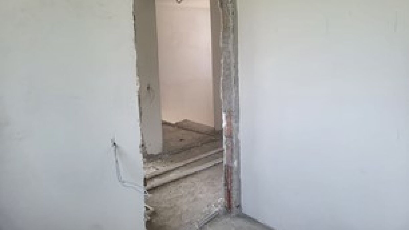Cotă de 1/2 din casă în curs de edificare și teren aferent — imagine 8