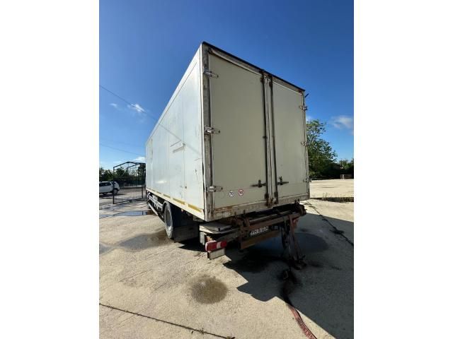 Autoutilitare și echipamente logistice — imagine 2