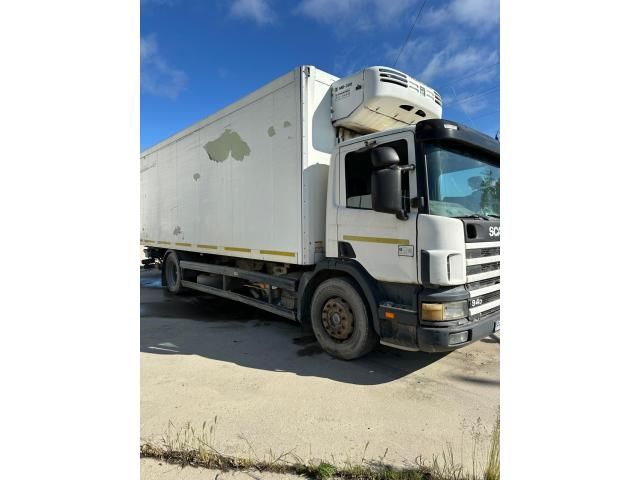 Autoutilitare și echipamente logistice — imagine 1