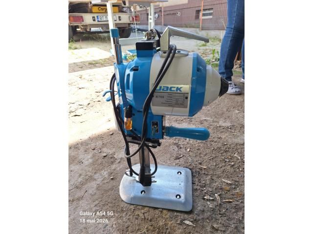 Echipamente pentru confecții și stoc de produse finite — imagine 8