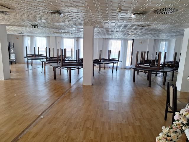 Complex turistic cu hotel, piscine si teren sport — imagine 4