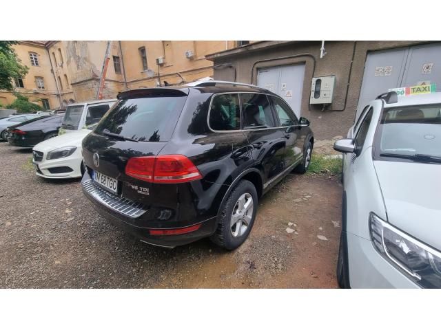 Autovehicul și lot de echipamente cu mobilier — imagine 6