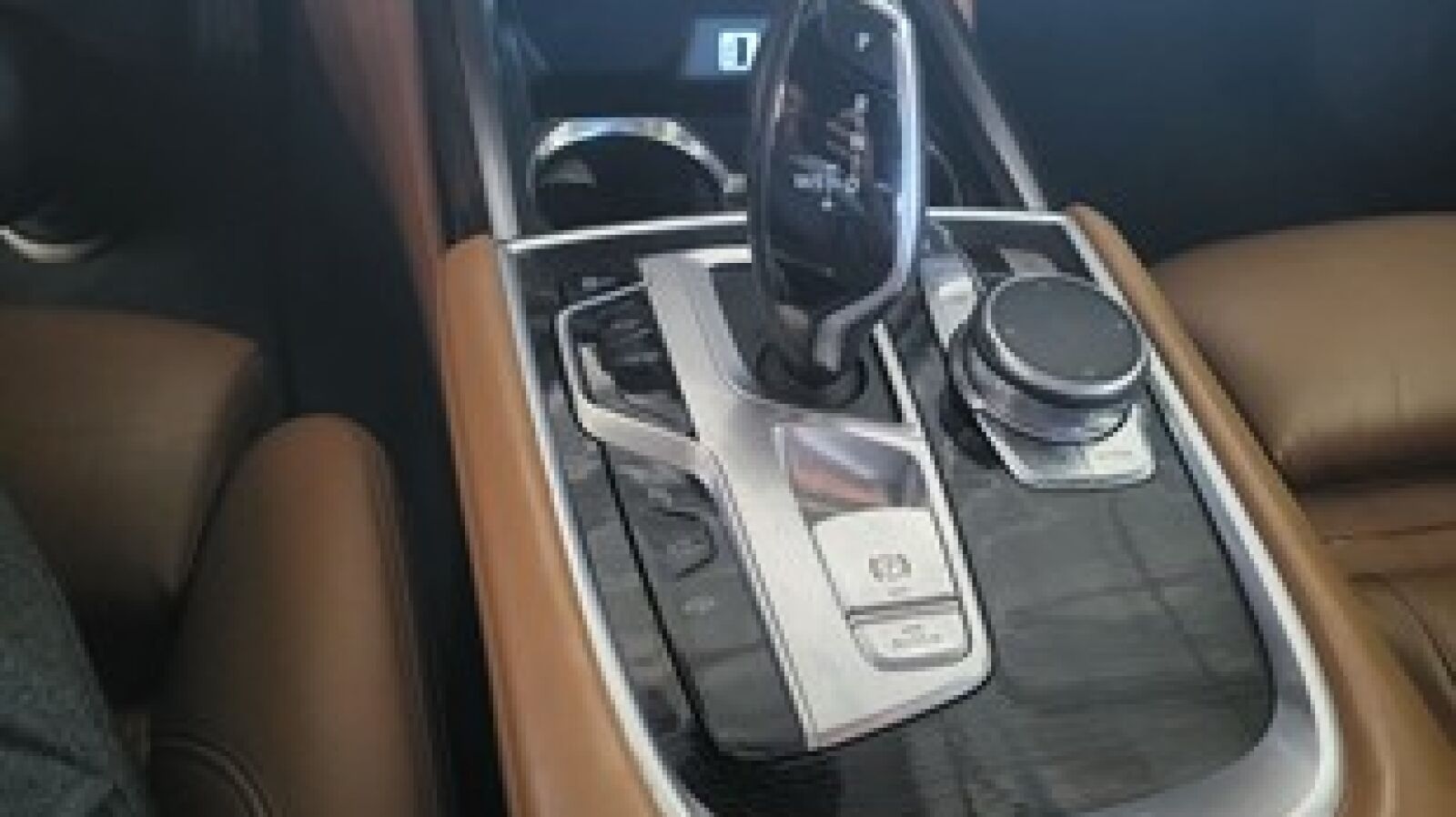 BMW 750i xDrive — imagine 3
