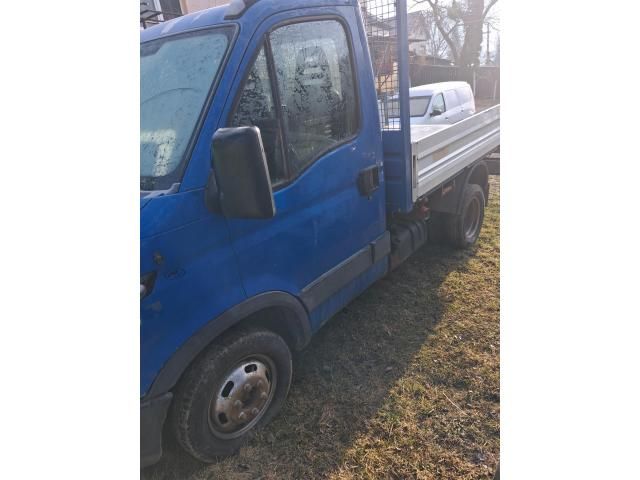 Autoutilitară Iveco Daily basculabilă — imagine 2